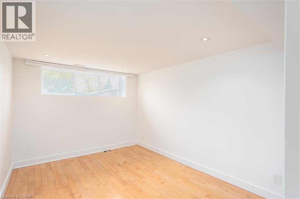 2162 Mount Forest Drive Unit# Lower, Burlington, Ontario  L7P 1H7 - Photo 10 - 40802821