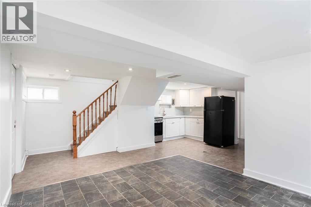 2162 Mount Forest Drive Unit# Lower, Burlington, Ontario  L7P 1H7 - Photo 6 - 40802821