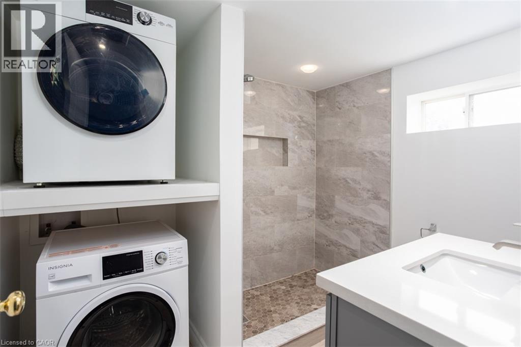 2162 Mount Forest Drive Unit# Lower, Burlington, Ontario  L7P 1H7 - Photo 7 - 40802821