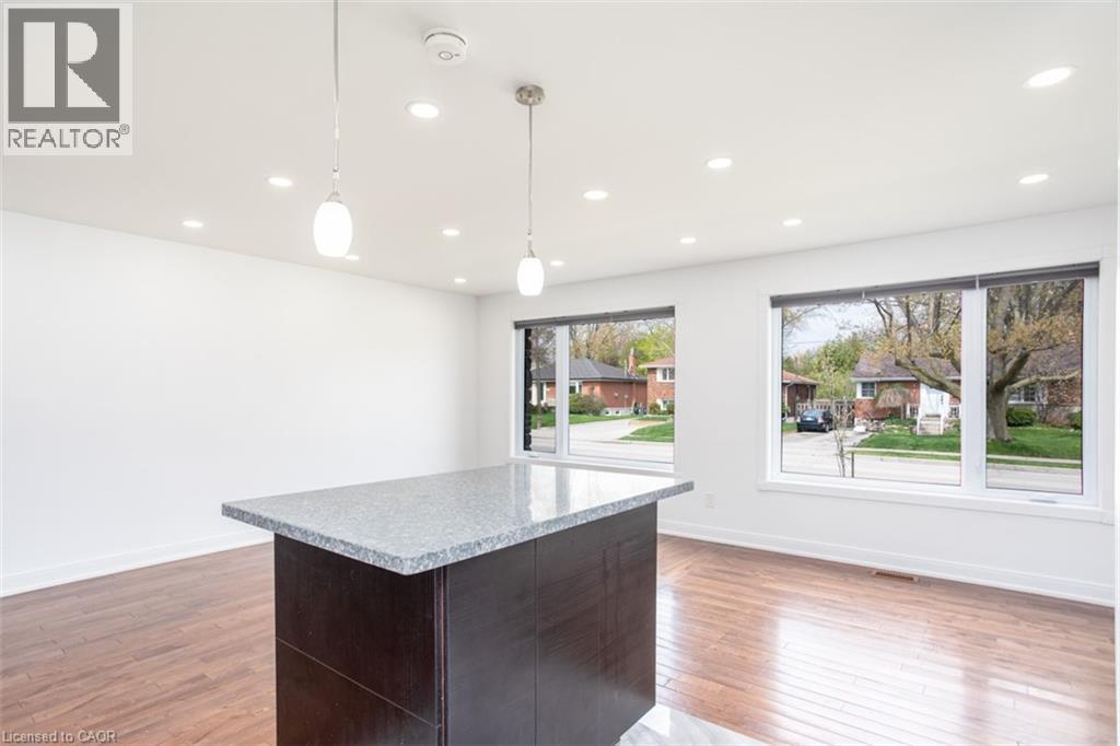 2162 Mount Forest Drive Unit# Upper, Burlington, Ontario  L7P 1H7 - Photo 10 - 40802803