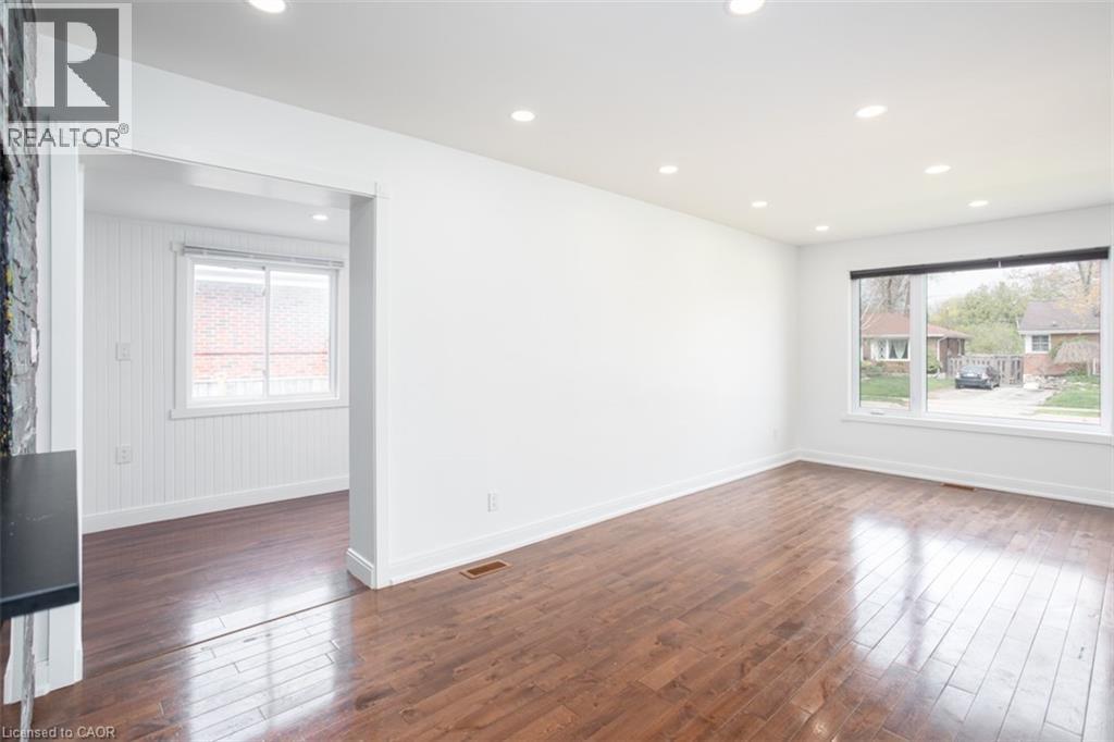 2162 Mount Forest Drive Unit# Upper, Burlington, Ontario  L7P 1H7 - Photo 12 - 40802803