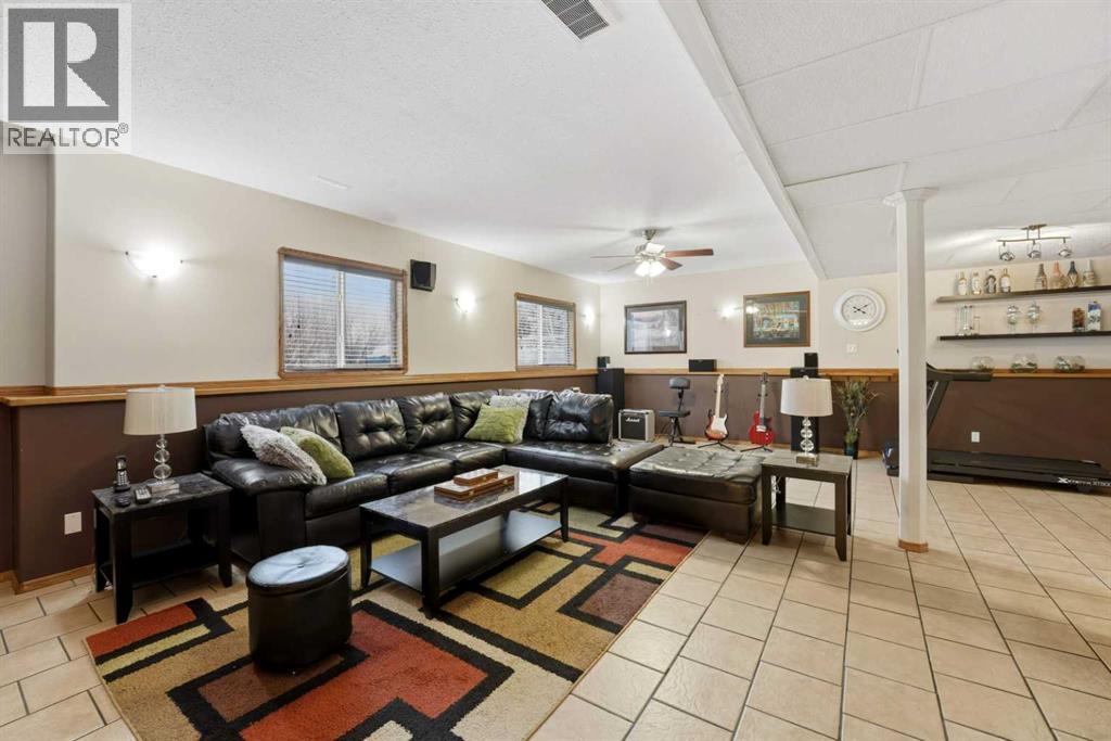 22 Lampard Crescent, Red Deer, Alberta  T4R 2W8 - Photo 25 - A2282345