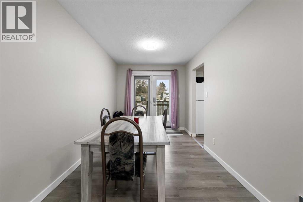 5205 57 Street, Camrose, Alberta  T4V 2Y7 - Photo 5 - A2282505