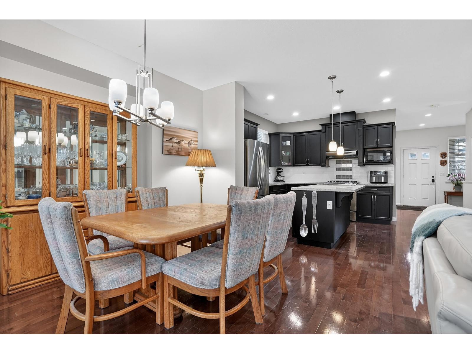 6909 208b Street, Langley, British Columbia  V2Y 0G3 - Photo 4 - R3085865