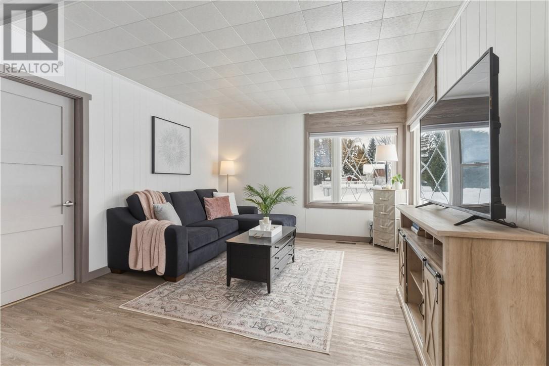 346 St Onge, Chelmsford, Ontario  P0M 1L0 - Photo 4 - 2126321