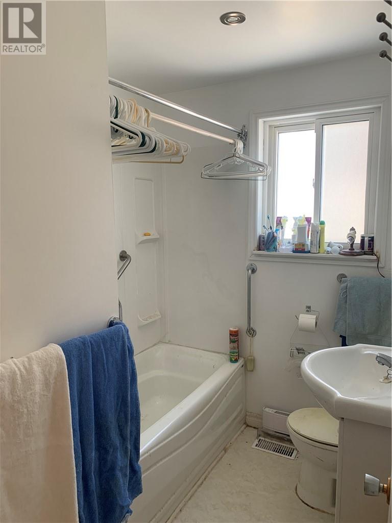 42 Lewis, Spanish, Ontario  P0P 2A0 - Photo 11 - 2126329