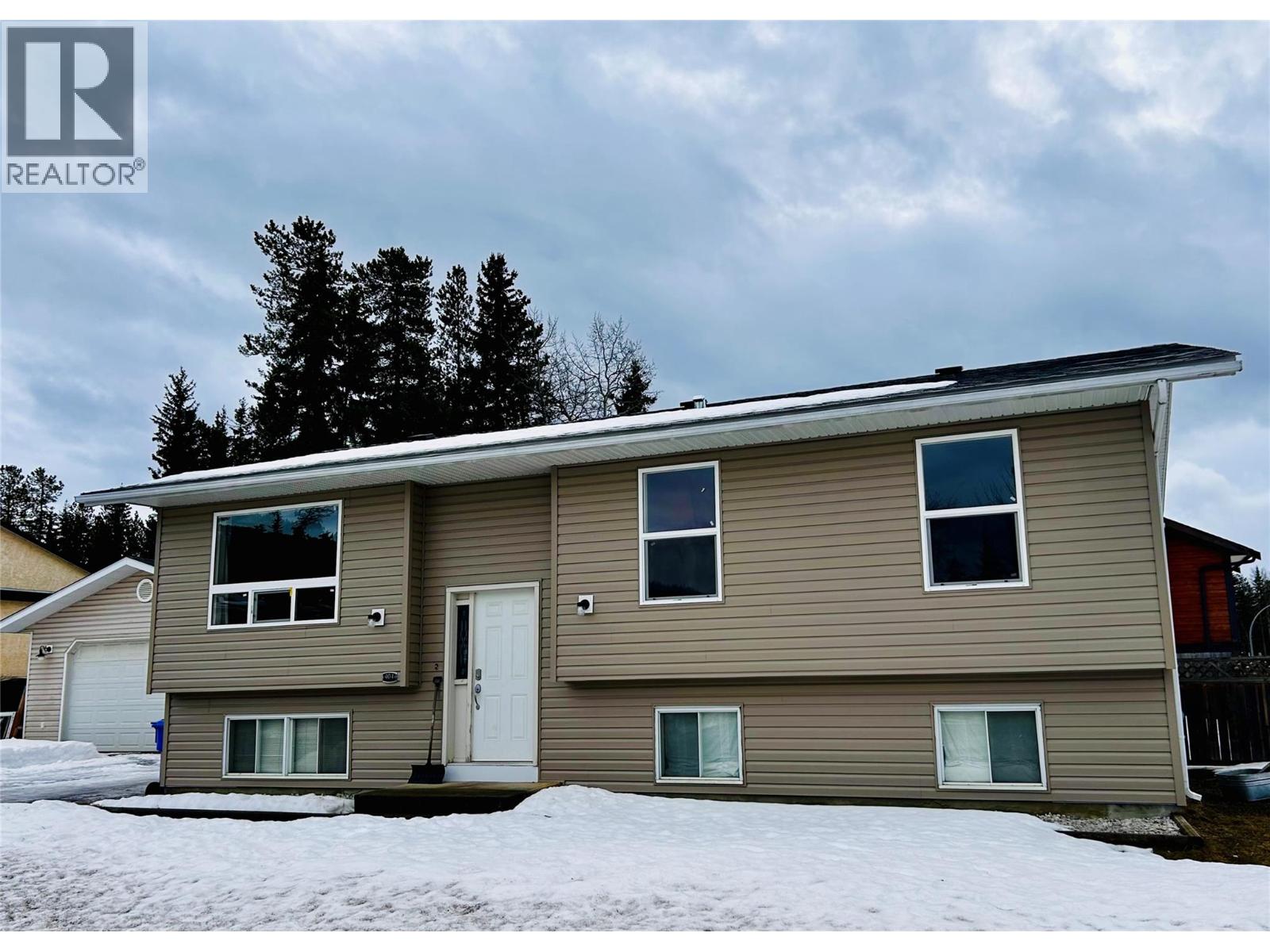 404 Willow Drive, Tumbler Ridge, British Columbia  V0C 2W0 - Photo 1 - 10374816