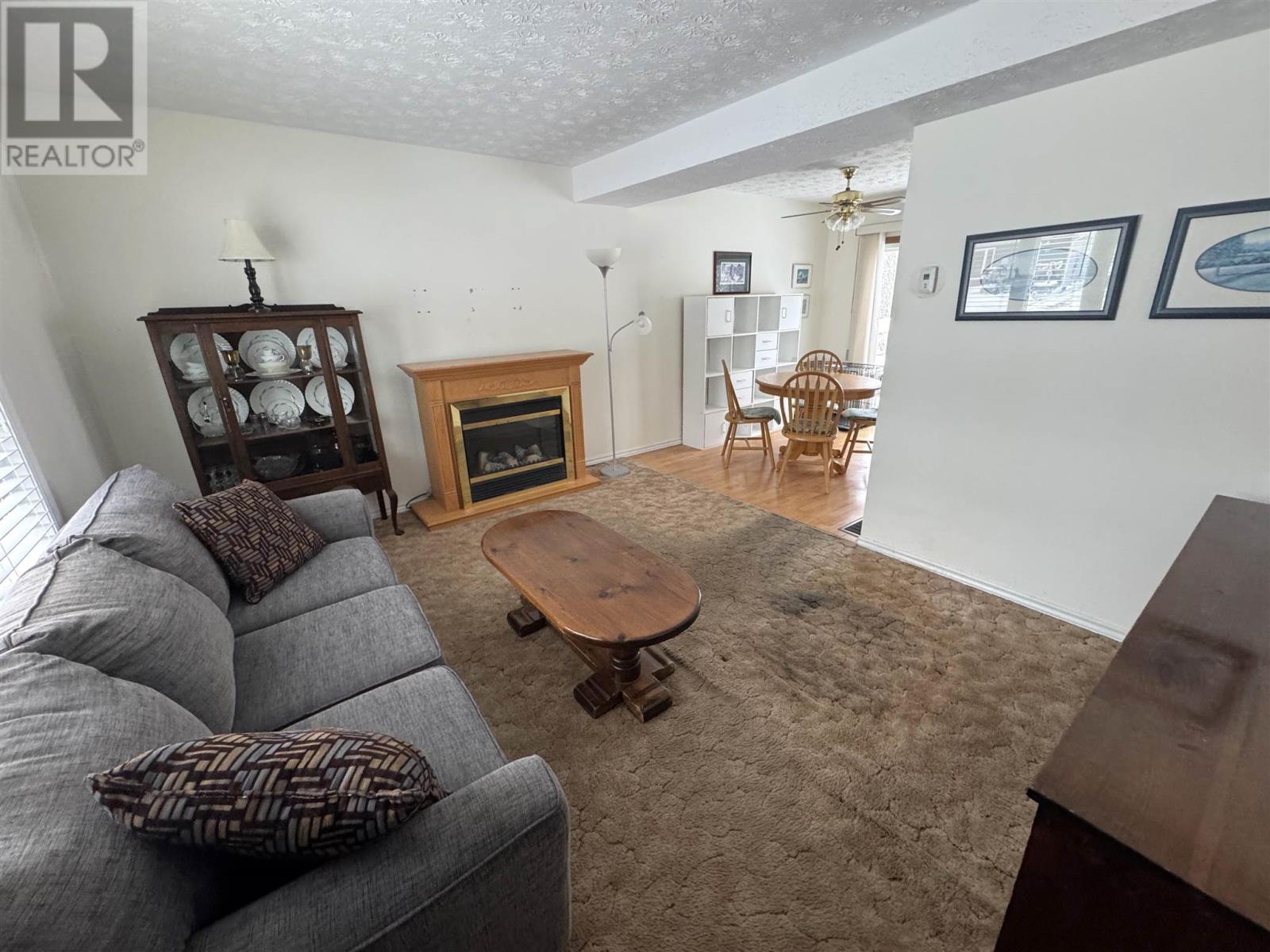 39 Hergott Ave, Elliot Lake, Ontario  P5A 3B1 - Photo 3 - SM260182