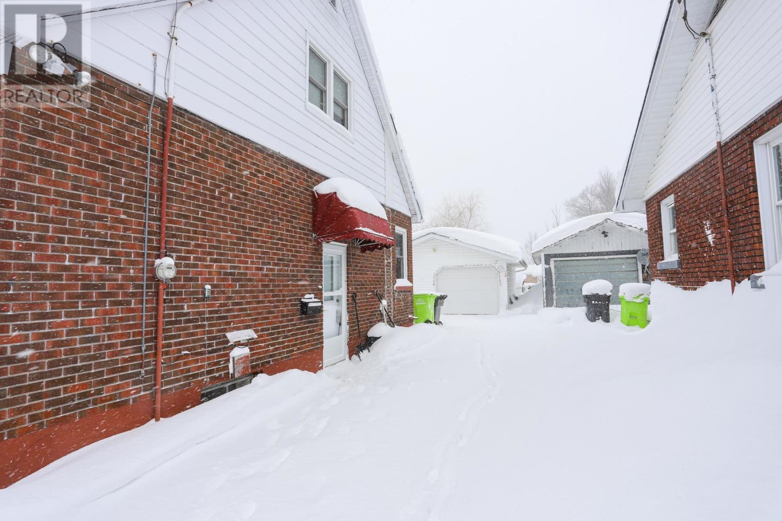 86 Harten Dr, Sault Ste. Marie, Ontario  P6A 3N2 - Photo 2 - SM260226