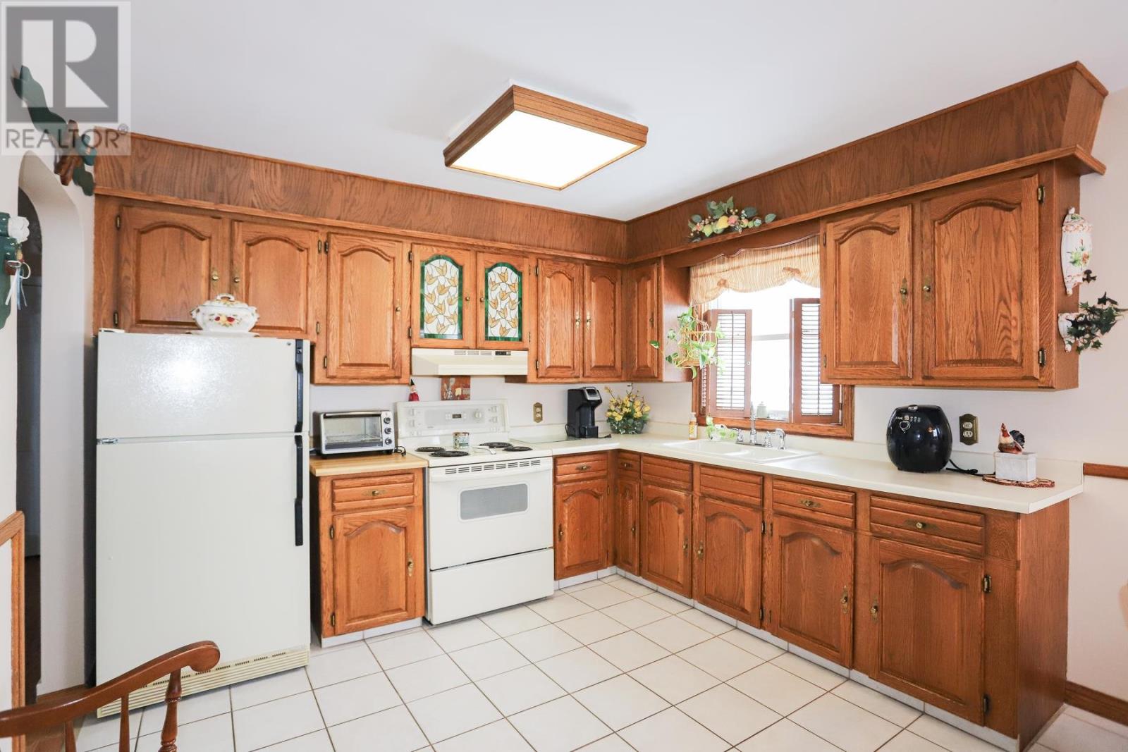 86 Harten Dr, Sault Ste. Marie, Ontario  P6A 3N2 - Photo 10 - SM260226