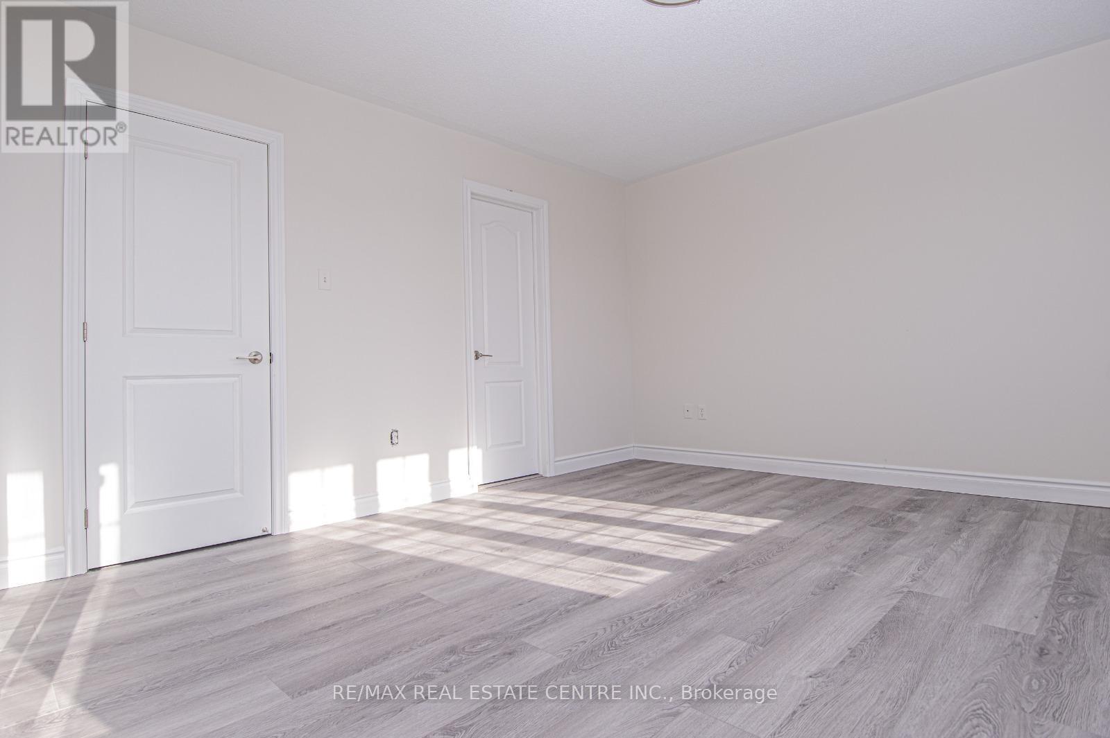 5685 Retreat Street, Mississauga (Hurontario), Ontario  L5R 0B4 - Photo 22 - W12757288