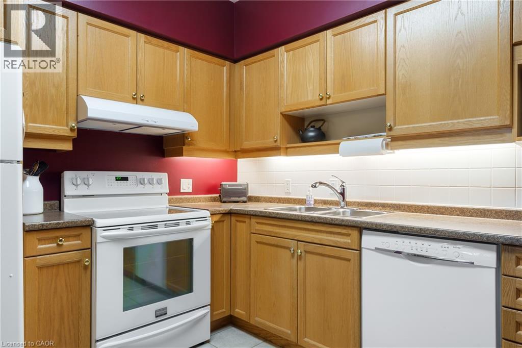 77 Governors Road Unit# 102, Dundas, Ontario  L9H 7N8 - Photo 21 - 40768551