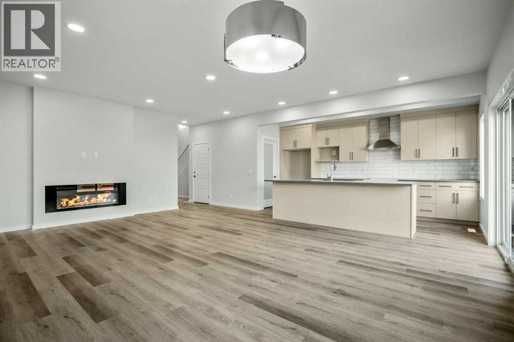 18 Heartwood Villas Se, Calgary, Alberta  T3M 2K1 - Photo 5 - A2270227