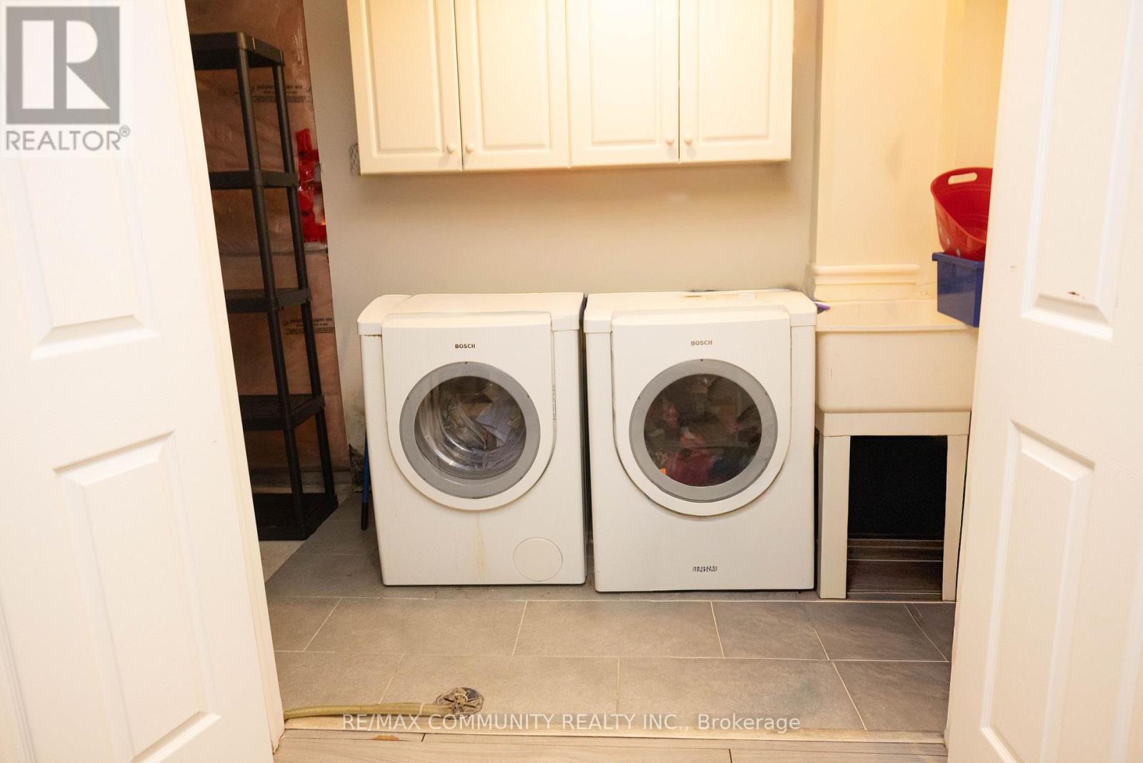 213 Fennamore Terrace, Milton (Ha Harrison), Ontario  L9T 0X7 - Photo 11 - W12757398