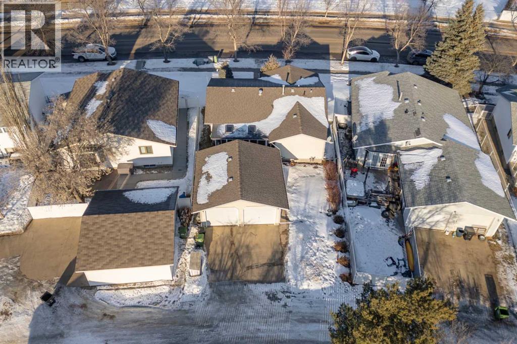 6207 54 Avenue, Camrose, Alberta  T4V 4H8 - Photo 2 - A2279557