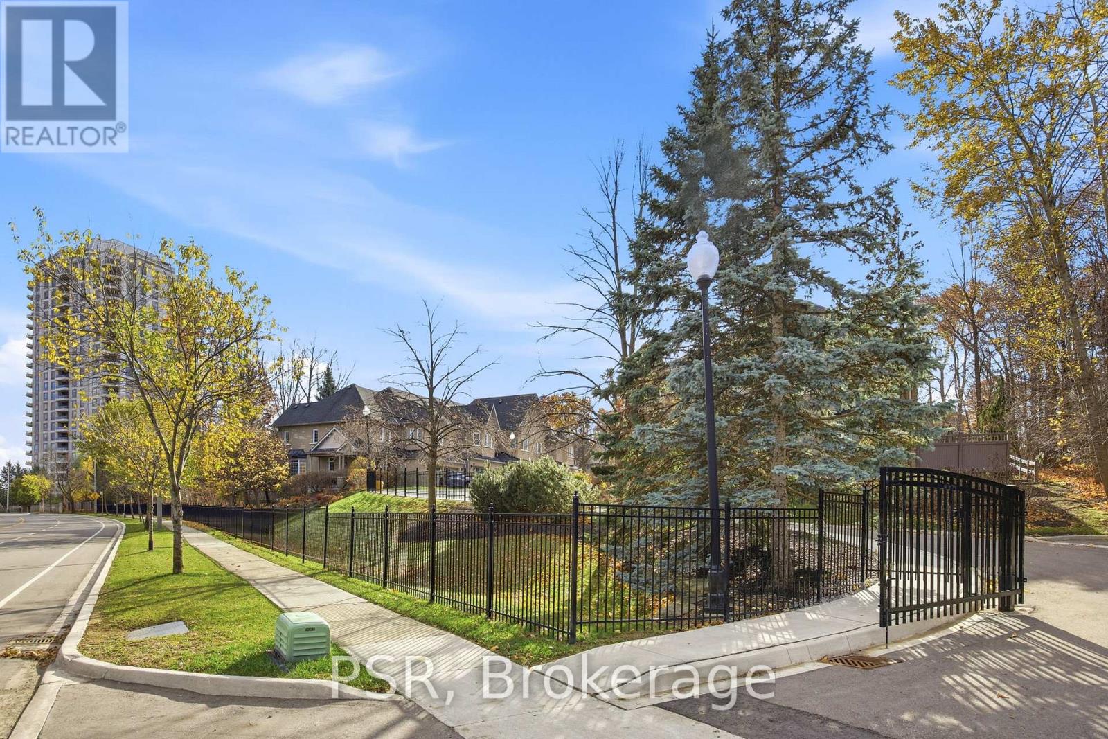 35 - 2000 The Collegeway, Mississauga (Erin Mills), Ontario  L5L 5Y9 - Photo 40 - W12757344