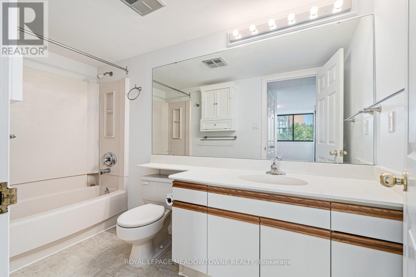 506 - 1230 Marlborough Court, Oakville (Cp College Park), Ontario  L6H 3K6 - Photo 11 - W12757360