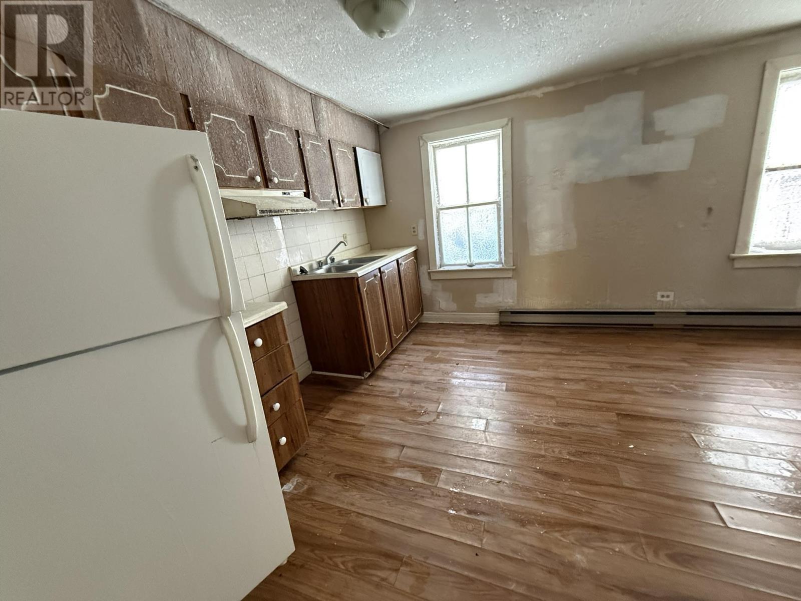 632 Albert St W, Sault Ste. Marie, Ontario  P6A 1C6 - Photo 8 - SM260229