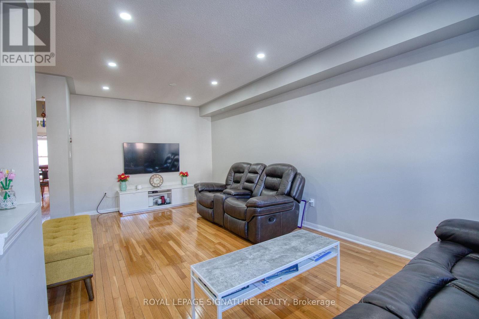 52 - 5980 Whitehorn Avenue, Mississauga (East Credit), Ontario  L5V 2Y2 - Photo 7 - W12757554