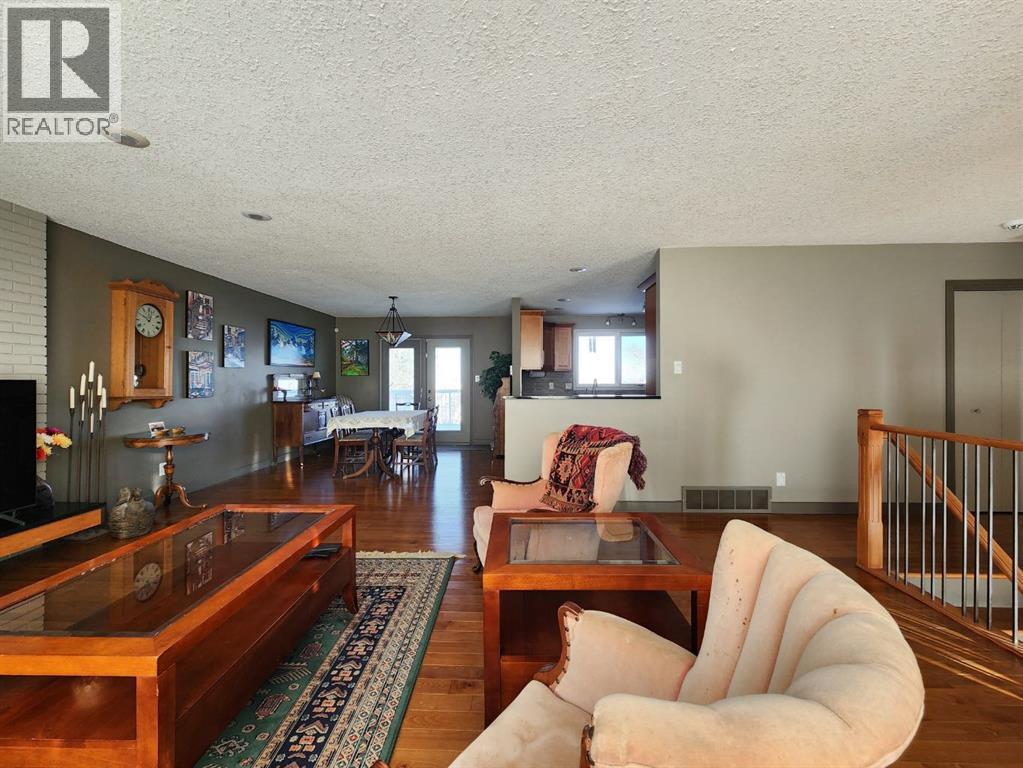 310 54 Avenue E, Claresholm, Alberta  t0l 0t0 - Photo 6 - A2280928