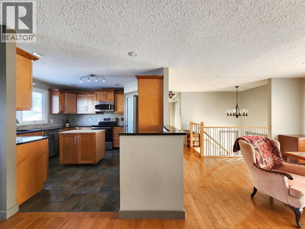 310 54 Avenue E, Claresholm, Alberta  t0l 0t0 - Photo 9 - A2280928