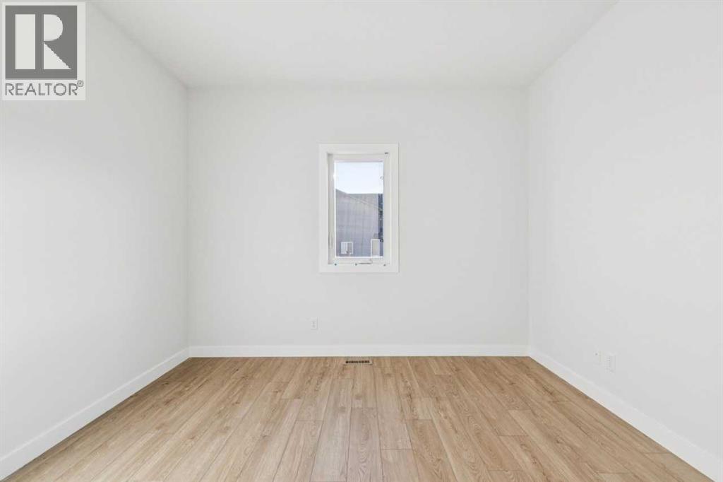 418 Hotchkiss Manor Se, Calgary, Alberta  T3S 0J9 - Photo 5 - A2270039