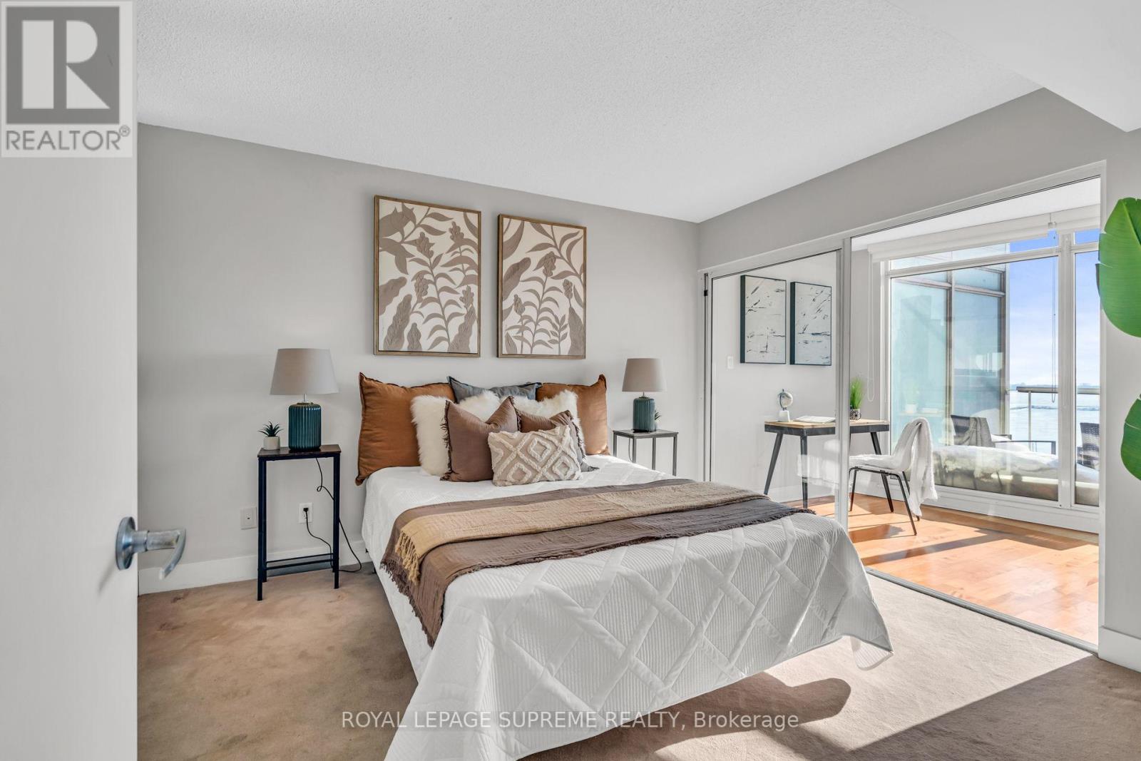 1226 - 550 Queens Quay W, Toronto (Waterfront Communities), Ontario  M5V 3M8 - Photo 36 - C12757604