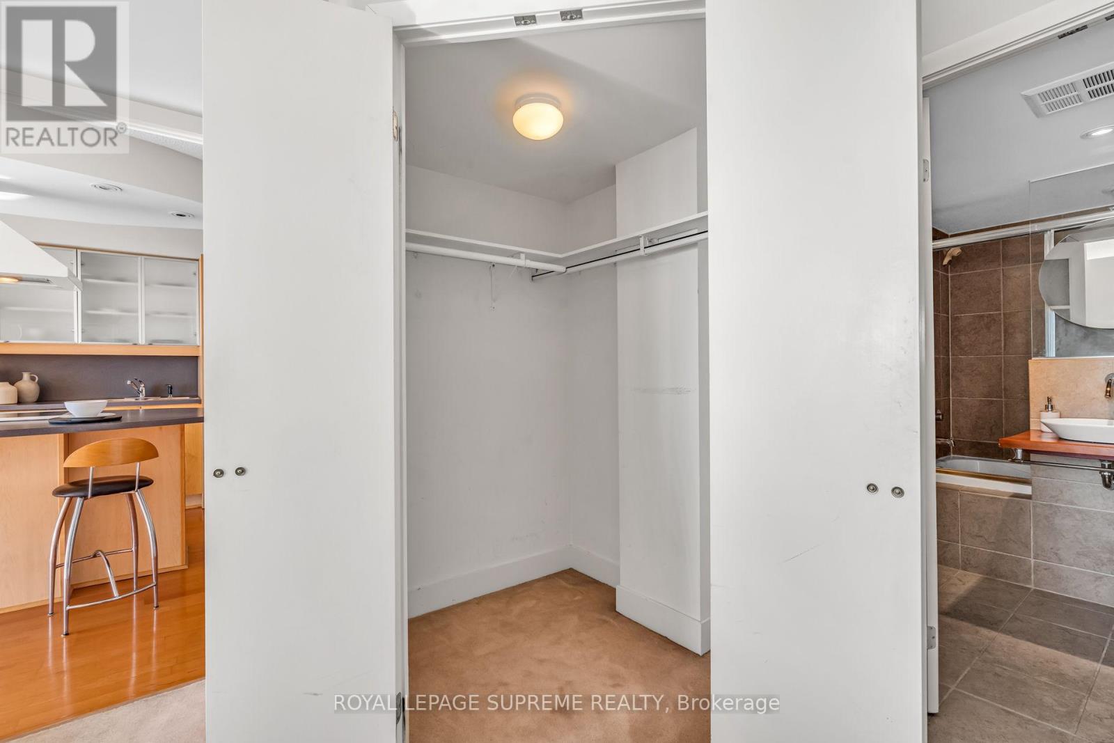 1226 - 550 Queens Quay W, Toronto (Waterfront Communities), Ontario  M5V 3M8 - Photo 38 - C12757604