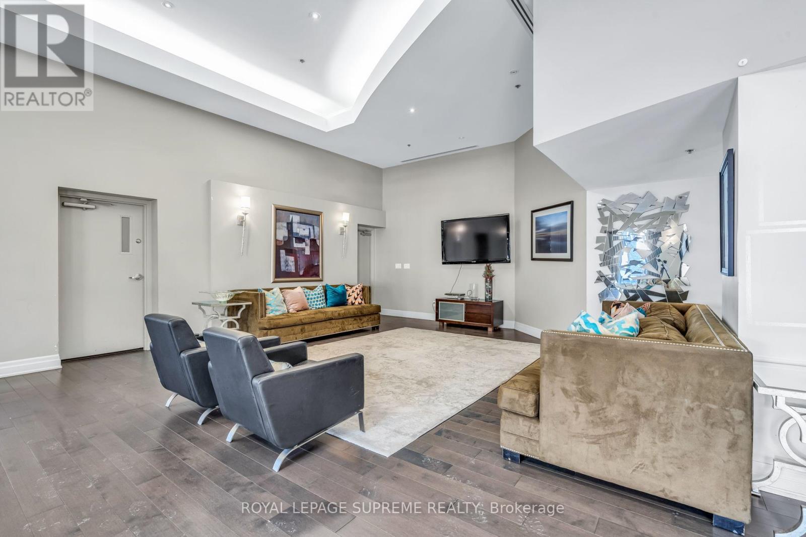 1226 - 550 Queens Quay W, Toronto (Waterfront Communities), Ontario  M5V 3M8 - Photo 42 - C12757604