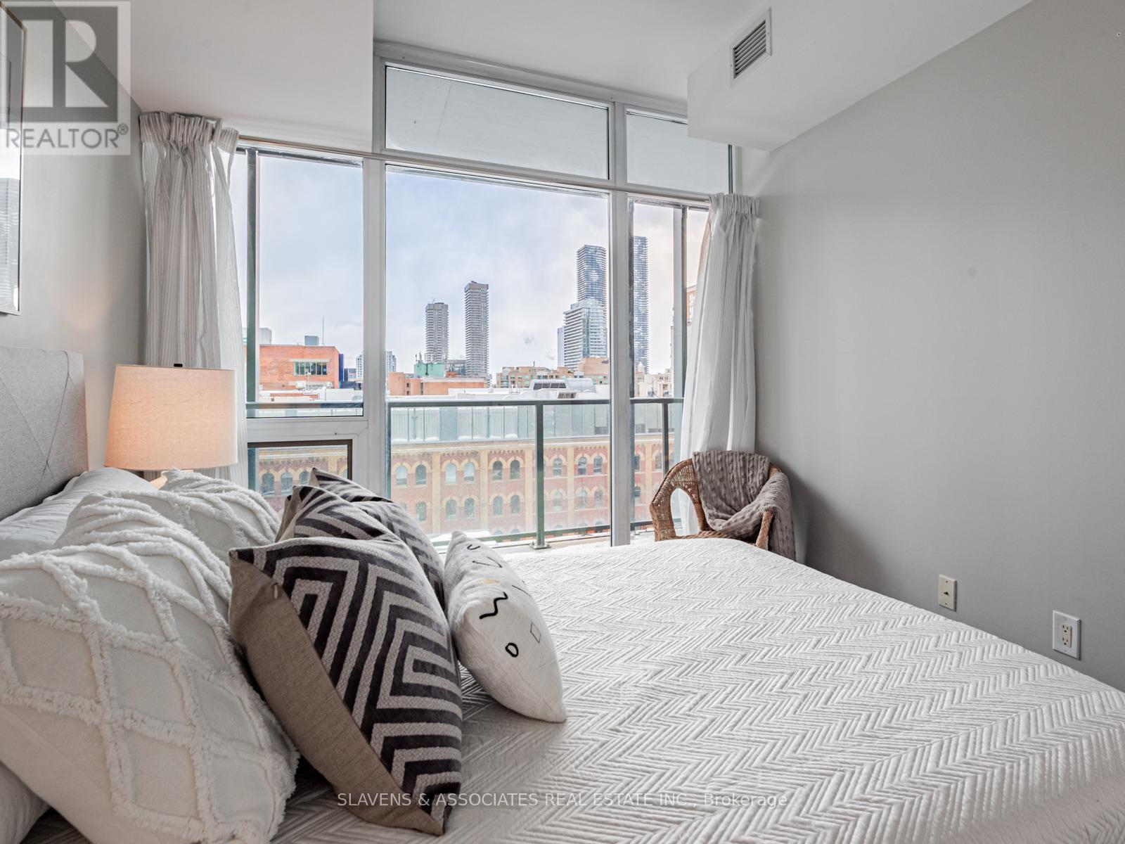 708 - 105 George Street, Toronto (Moss Park), Ontario  M5A 0L4 - Photo 12 - C12757620