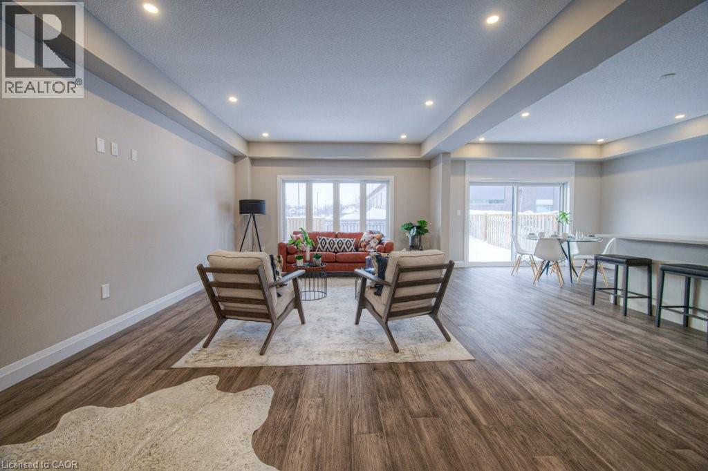 94 Issac Street, Elmira, Ontario  N3C 2V4 - Photo 4 - 40802887