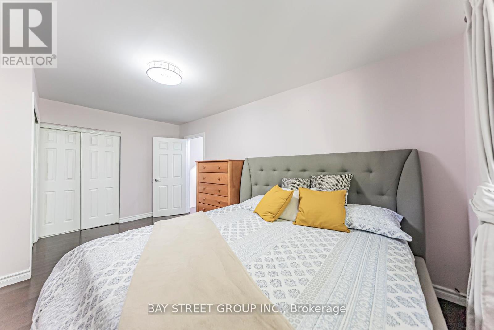 Main Floor #2 - 43 Sherwood Forest Drive, Markham (Bullock), Ontario  L3P 1P5 - Photo 11 - N12757634