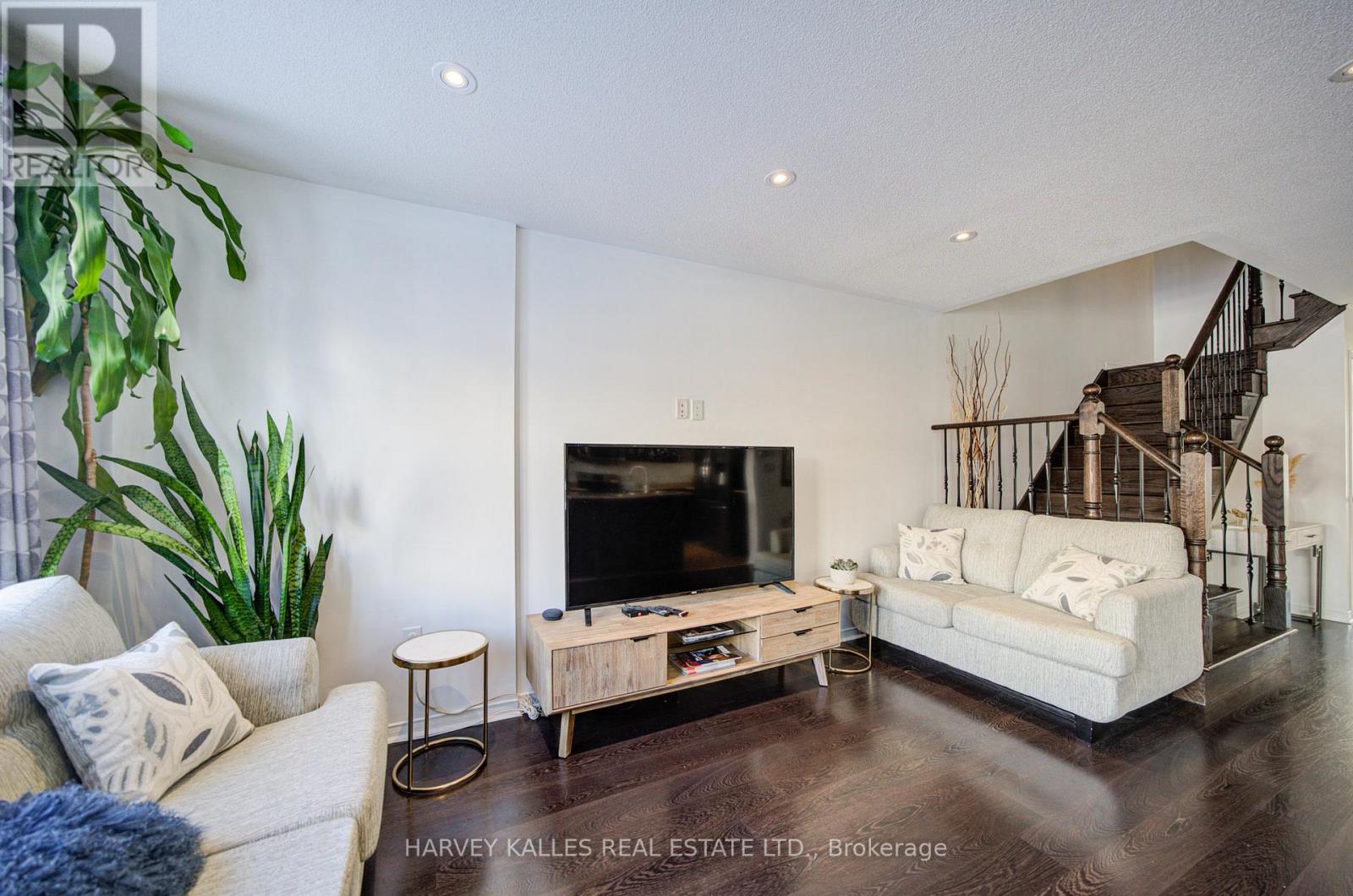 223 Orr Drive, Bradford West Gwillimbury (Bradford), Ontario  L3Z 0S3 - Photo 14 - N12757654