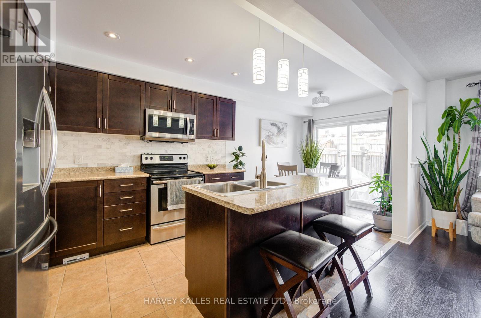 223 Orr Drive, Bradford West Gwillimbury (Bradford), Ontario  L3Z 0S3 - Photo 17 - N12757654