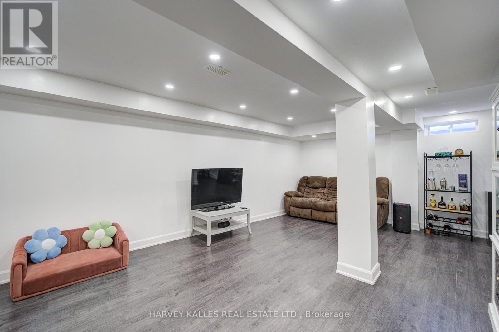 223 Orr Drive, Bradford West Gwillimbury (Bradford), Ontario  L3Z 0S3 - Photo 33 - N12757654