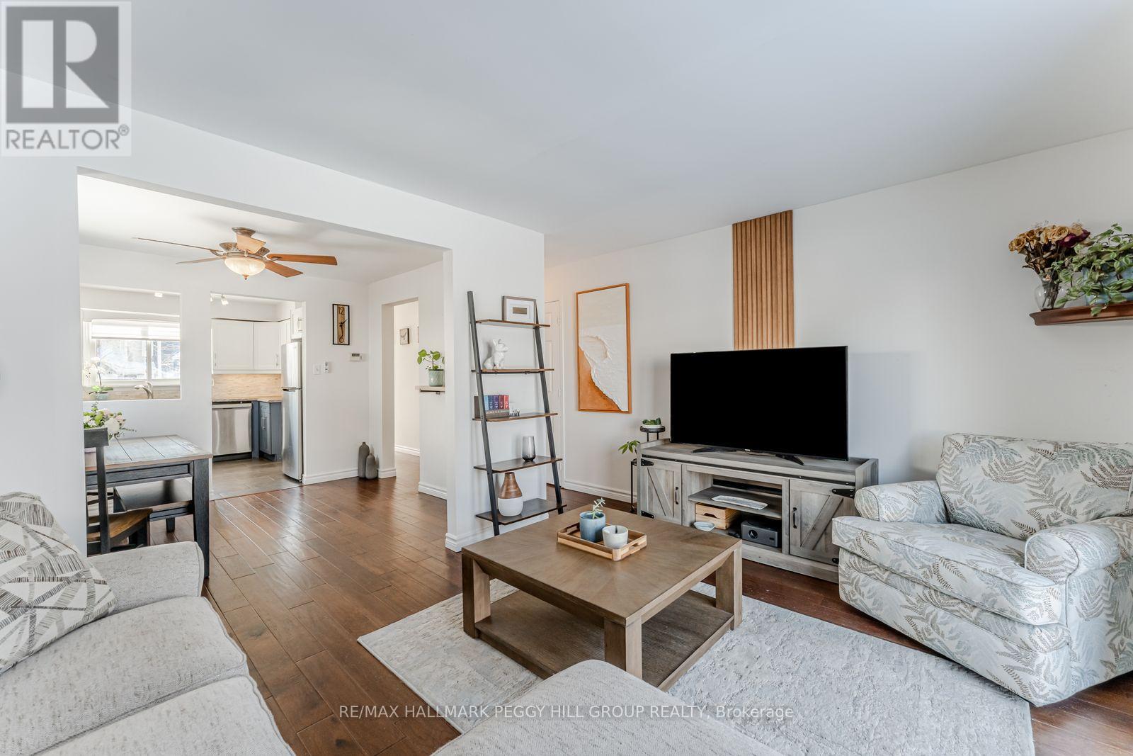 6 James Street, Barrie (Ardagh), Ontario  L4N 6M4 - Photo 2 - S12757614