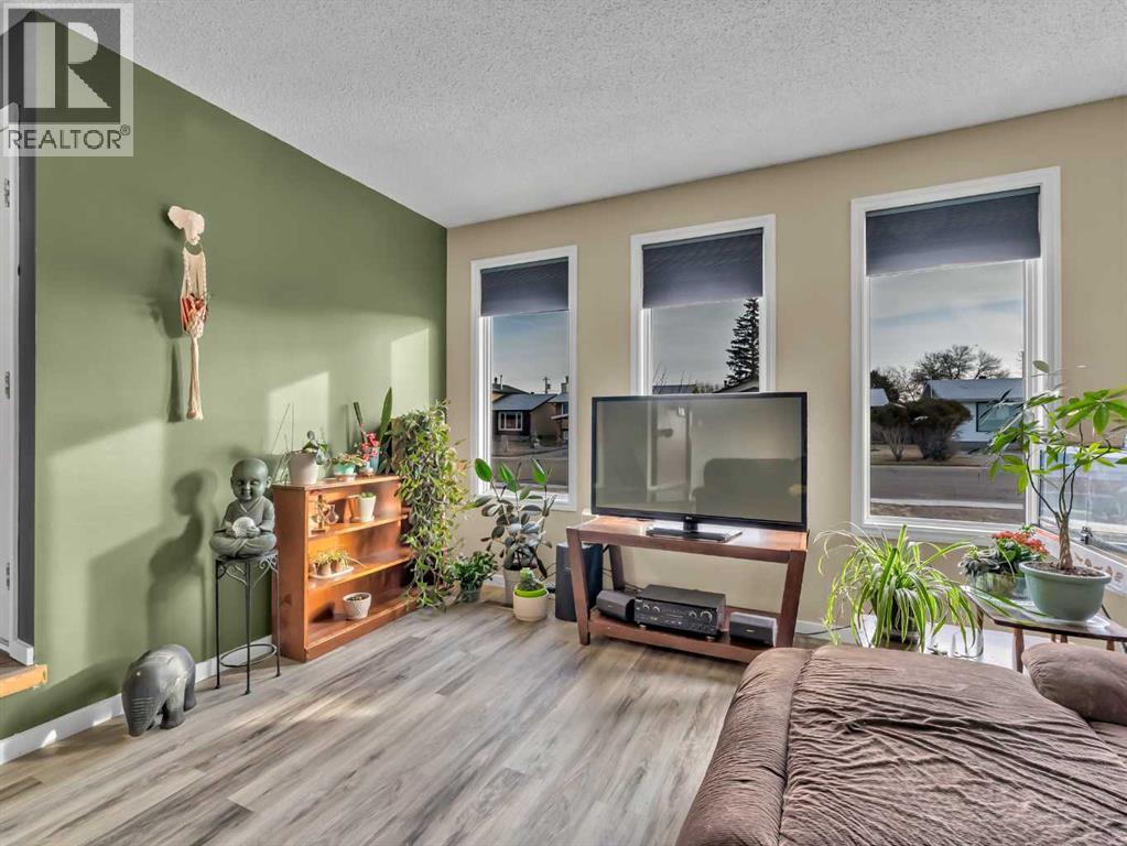 922 5 Street Se, Redcliff, Alberta  T0J 2P0 - Photo 10 - A2279026