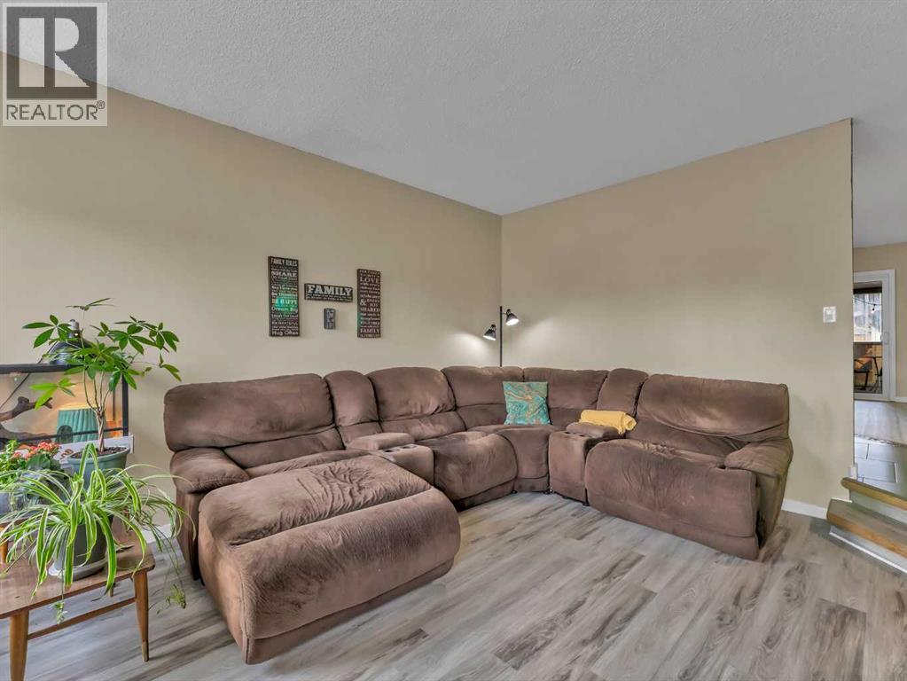 922 5 Street Se, Redcliff, Alberta  T0J 2P0 - Photo 8 - A2279026