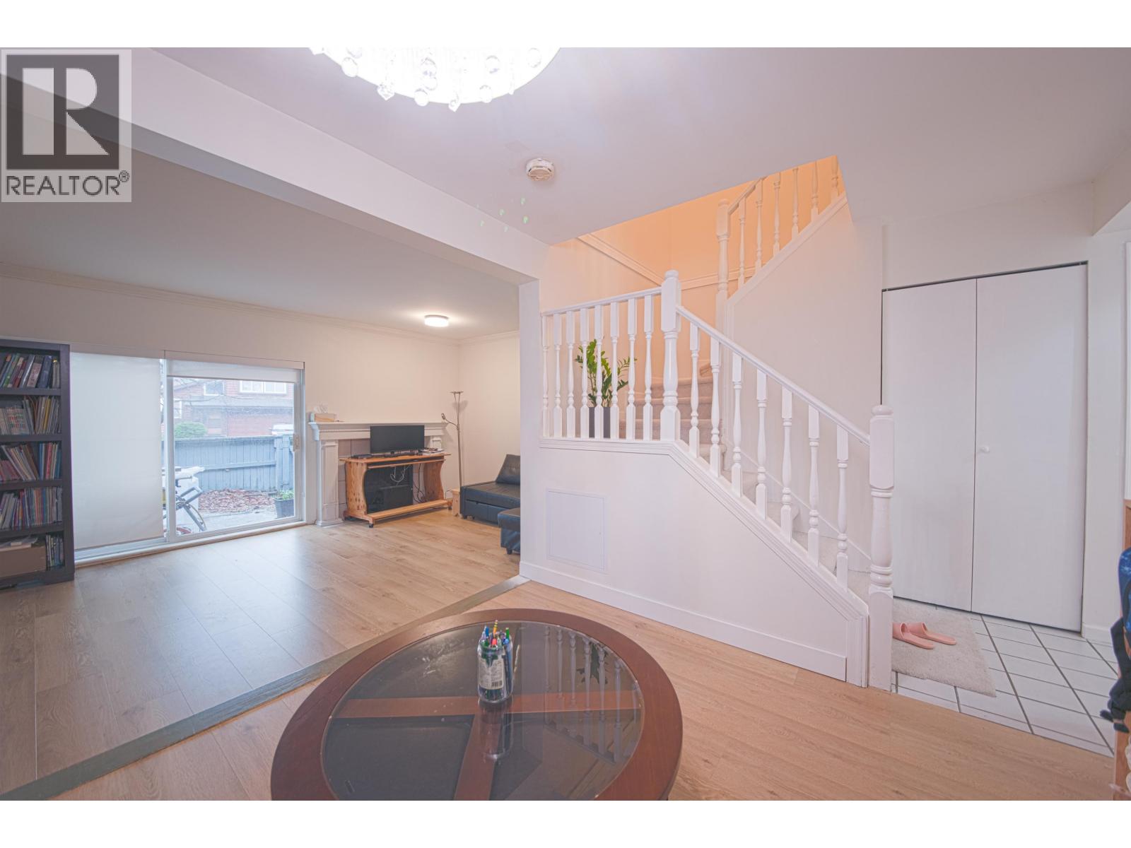 2 1170 Lansdowne Drive, Coquitlam, British Columbia  V3B 5V8 - Photo 5 - R3086435