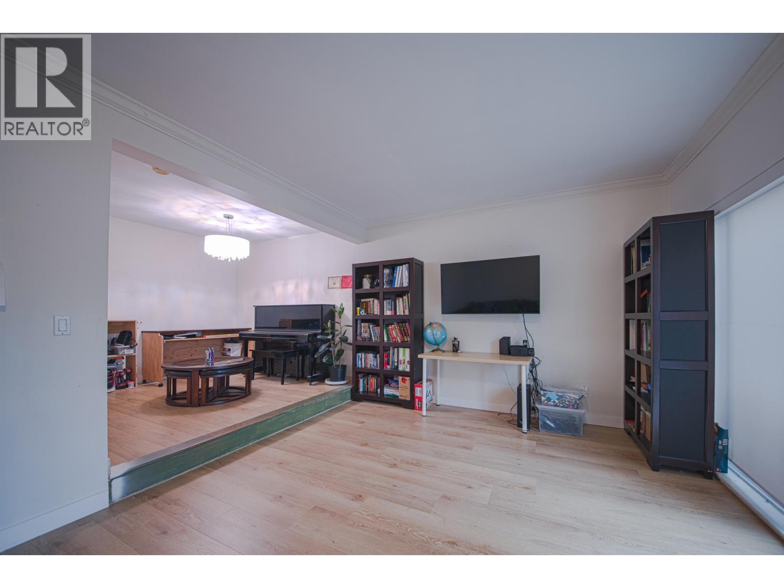 2 1170 Lansdowne Drive, Coquitlam, British Columbia  V3B 5V8 - Photo 6 - R3086435