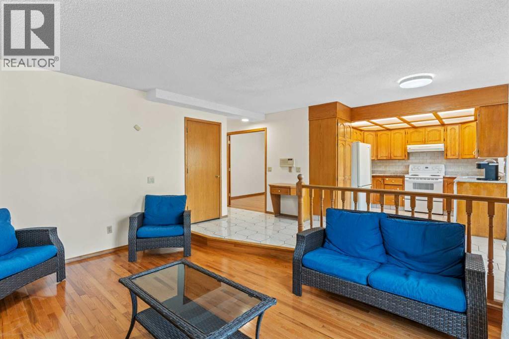 1024 Santana Road Nw, Calgary, Alberta  T3K 3M2 - Photo 23 - A2260607