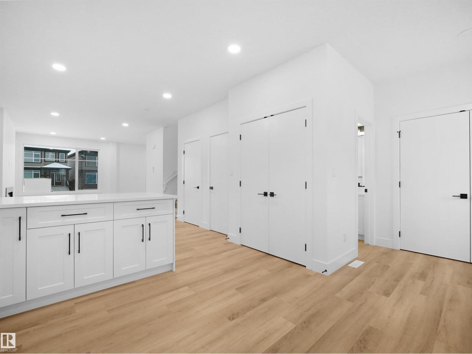 788 Cy Becker Dr Nw, Edmonton, Alberta  T5Y 2W4 - Photo 10 - E4472165