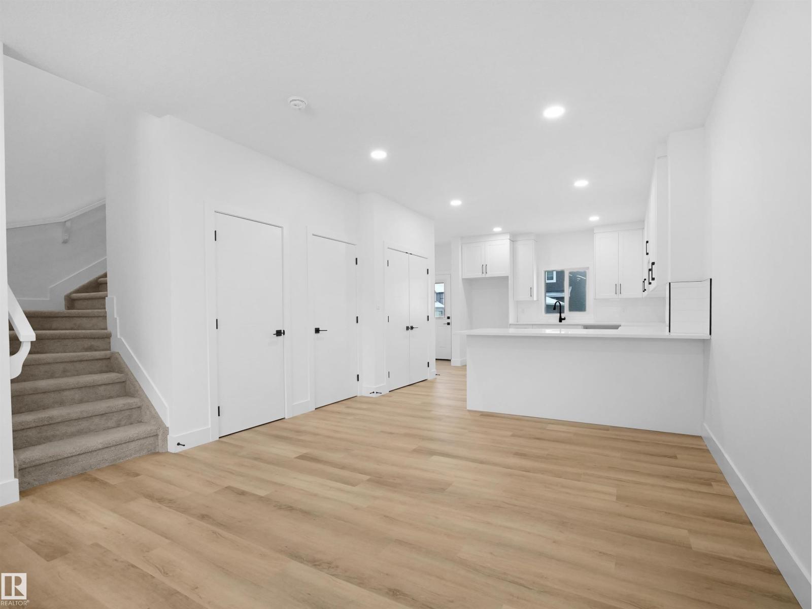 788 Cy Becker Dr Nw, Edmonton, Alberta  T5Y 2W4 - Photo 7 - E4472165