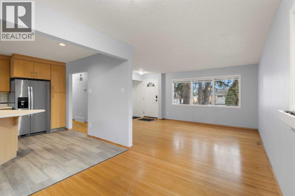 459 Astoria Crescent Se, Calgary, Alberta  T2J 0Y6 - Photo 9 - A2282681