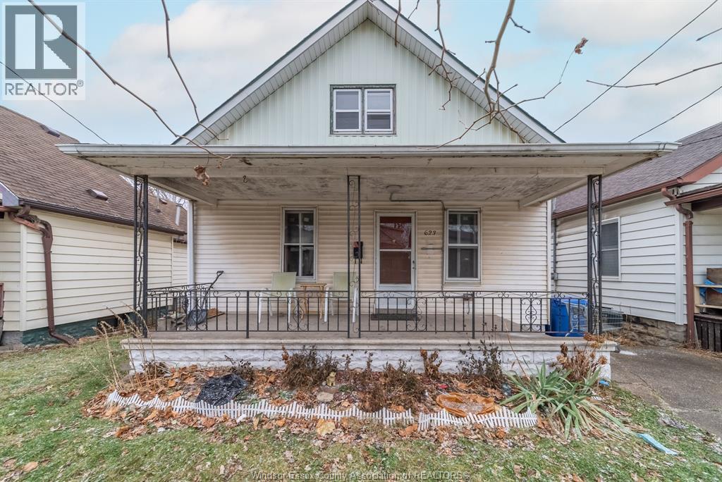 623 Tournier Street, Windsor, Ontario  N9C 3G9 - Photo 2 - 26002576