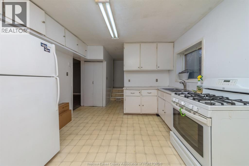 623 Tournier Street, Windsor, Ontario  N9C 3G9 - Photo 12 - 26002576