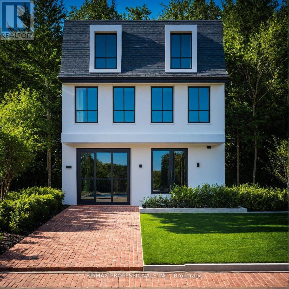 96 DUNEDIN DRIVE, toronto (kingsway south), Ontario