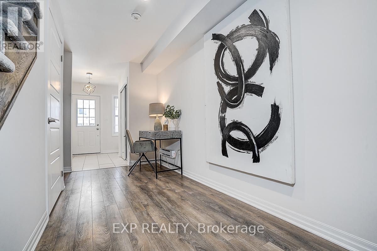 62 Bond Head Court, Milton (Fo Ford), Ontario  L9E 1G4 - Photo 7 - W12757644