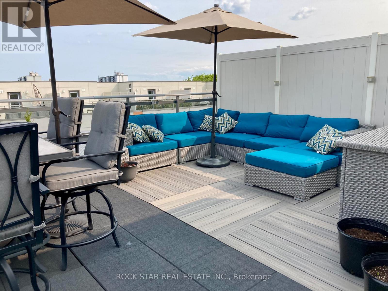 16 - 670 Atwater Avenue, Mississauga (Mineola), Ontario  L5G 0B6 - Photo 2 - W12757718