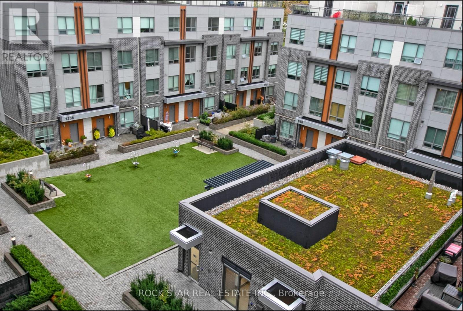 16 - 670 Atwater Avenue, Mississauga (Mineola), Ontario  L5G 0B6 - Photo 37 - W12757718